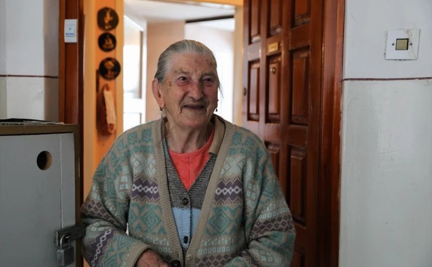 Priča o baki Milki iz Sarajeva: Iako ni sama nema puno, odlučila je pomoći narodu Turske i Sirije