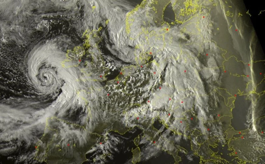 Prema Europi stiže megaciklona koja liči na uragan: Zahvatit će i dijelove BiH