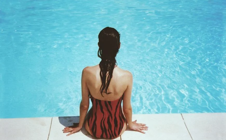 Odluka u Berlinu: ‘Žene odsad mogu plivati golih grudi u bazenima‘