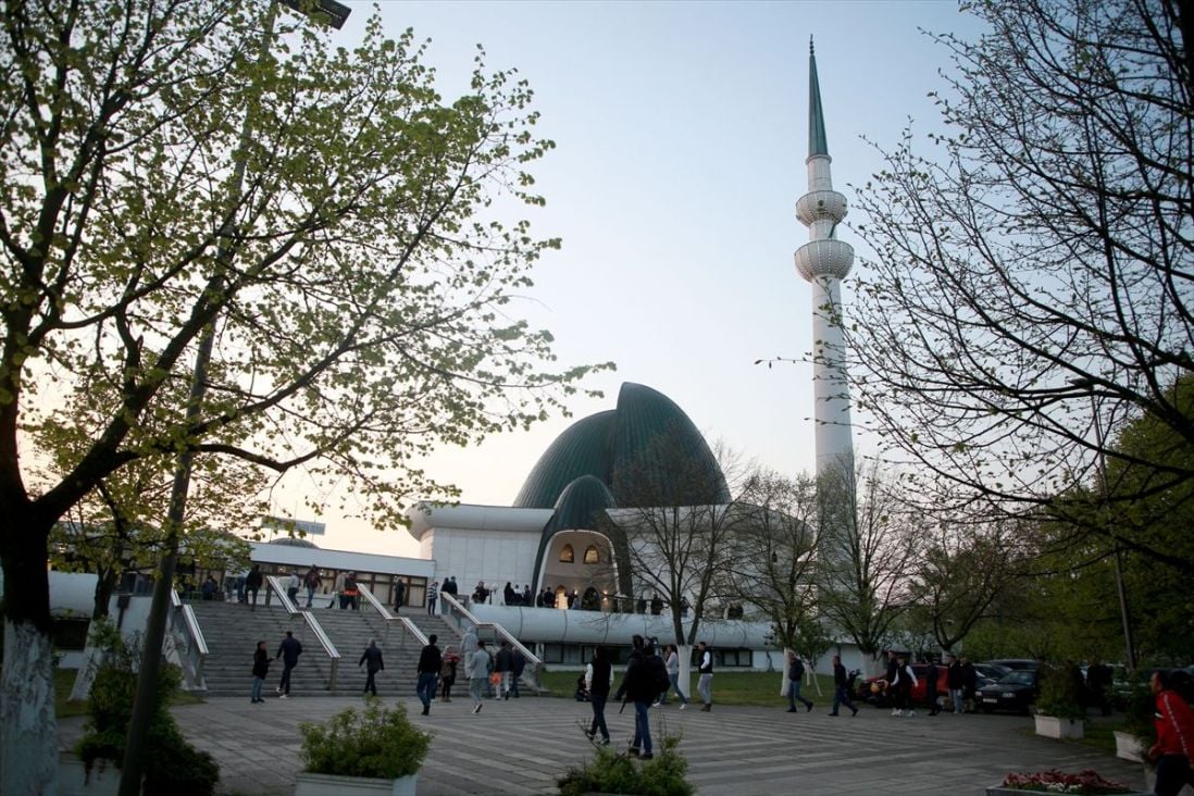 Bajram namaz klanjan u zagrebačkoj džamiji: Pridružujemo se pozivu za mir u svijetu