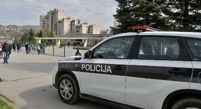 Nakon pucnjave u Srbiji povećan broj policajaca u školama u BiH