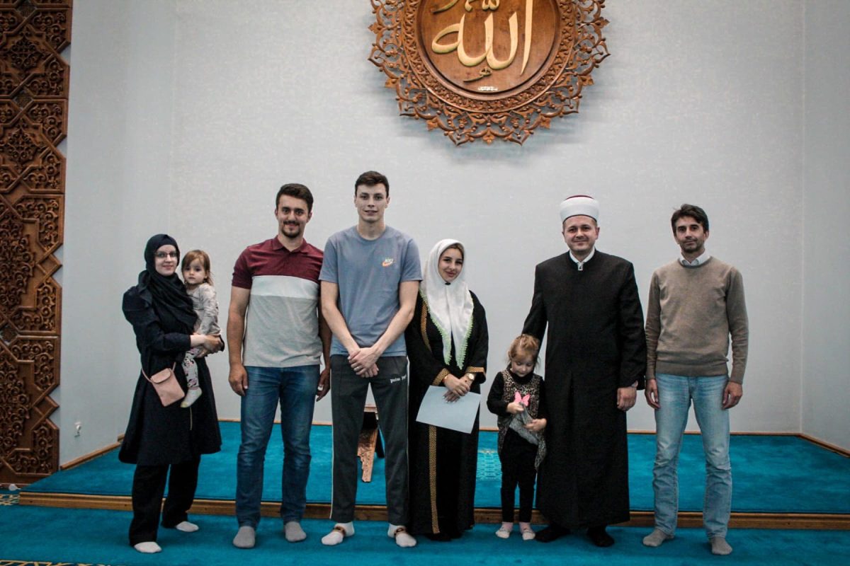 Supruga Anela Ahmedhodžića: Odlučila sam da pređem na islam, ne samo zbog Anela 