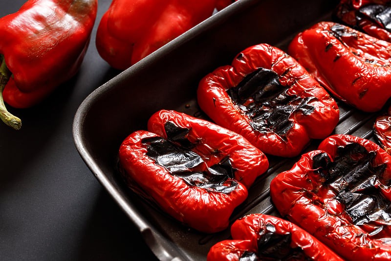 Brz i jednostavan ručak: Crvene paprike pečene na tavi su nezaobilazno ljetno jelo