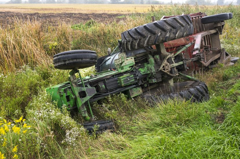 U prevrtanju traktora nesretni 46-godišnjak na mjestu izgubio život