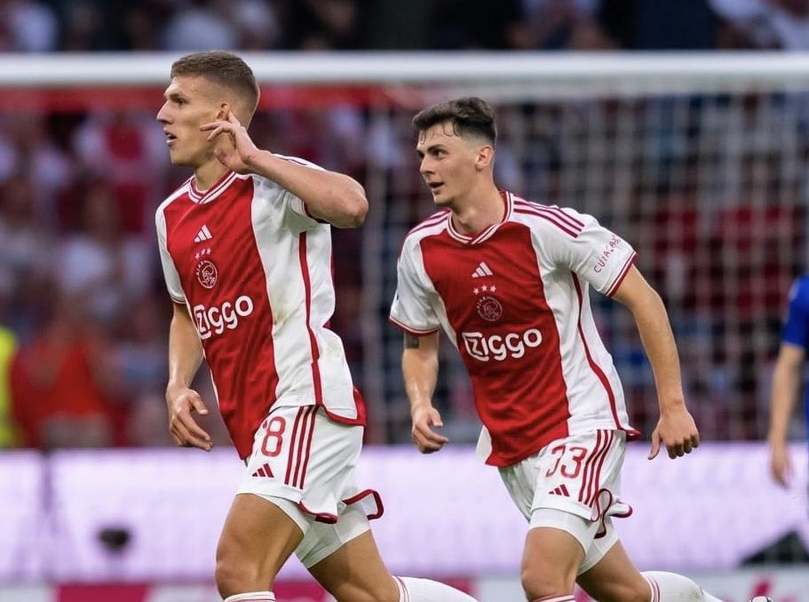 Tahirović treći susret u nizu igrao od prve minute za Ajax