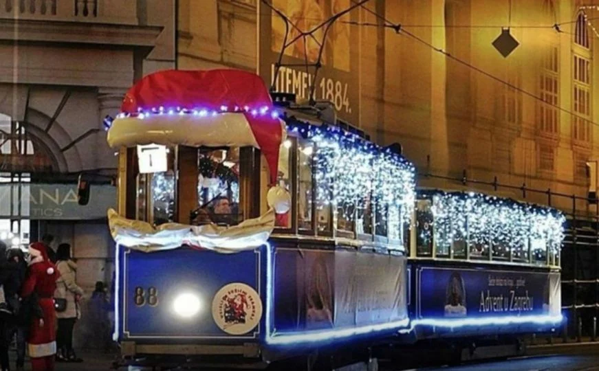 Skandal u Zagrebu: Djed Mraz i vila u tramvaju skandirali ‘Za dom’