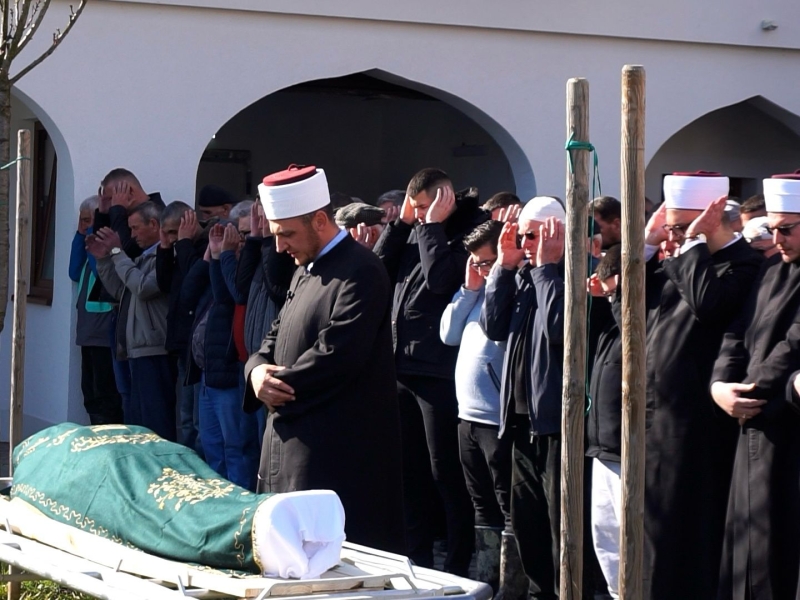 U Kozarcu klanjana dženaza Taibu Foriću kome je Vojska RS-a ubila oca, brata, suprugu, četiri sina i snahu 