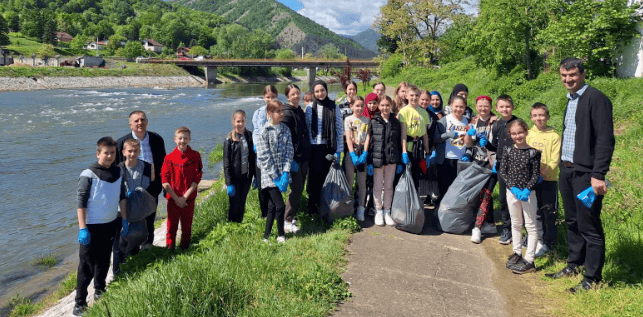 Djeca sa imamima očistila obalu rijeke Bosne
