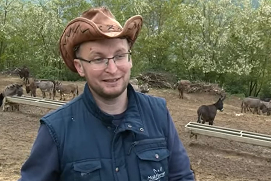 S prve farme magaraca stižu mlijeko i kozmetički proizvodi, Alen više ne sanja odlazak u Ameriku i Njemačku…