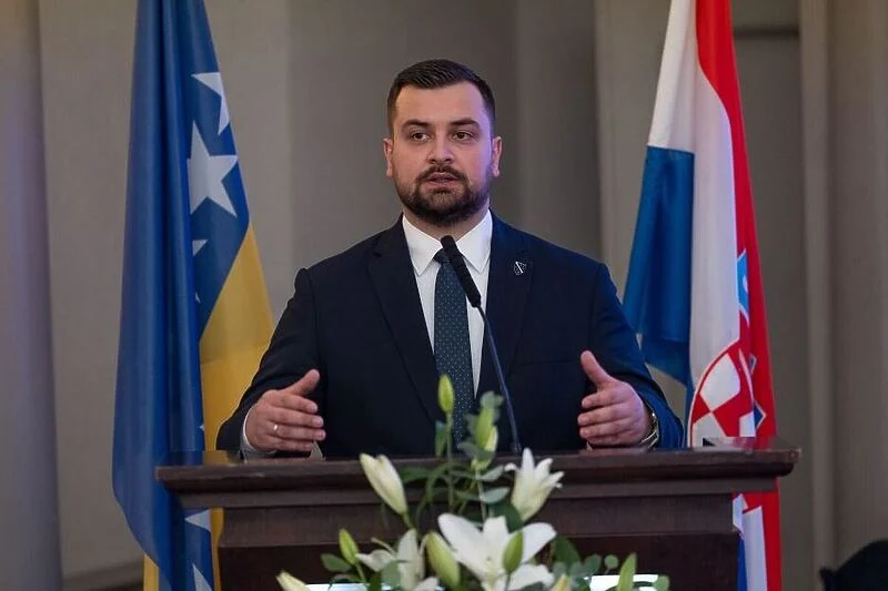 Armin Hodžić je najmlađi zastupnik u Hrvatskom saboru, a zastupa čak pet nacionalnih manjina